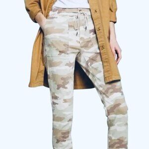 AMERICAN EAGLE Camo Jogger Pants - Next Level Stretch - Size 8